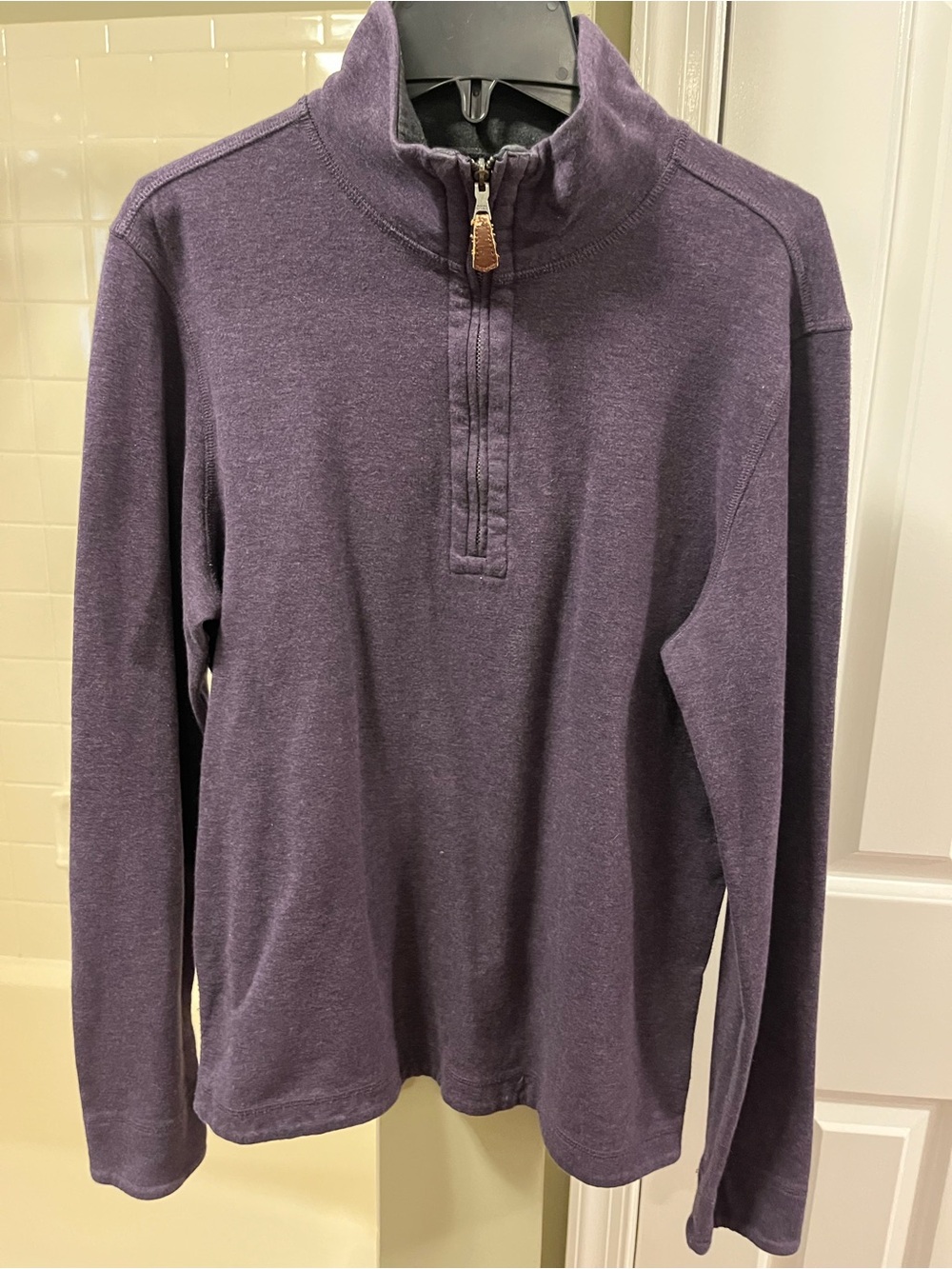 Banana Republic Reversible 1/4 Zip Pullover in Plum and Charcoal. Size S.